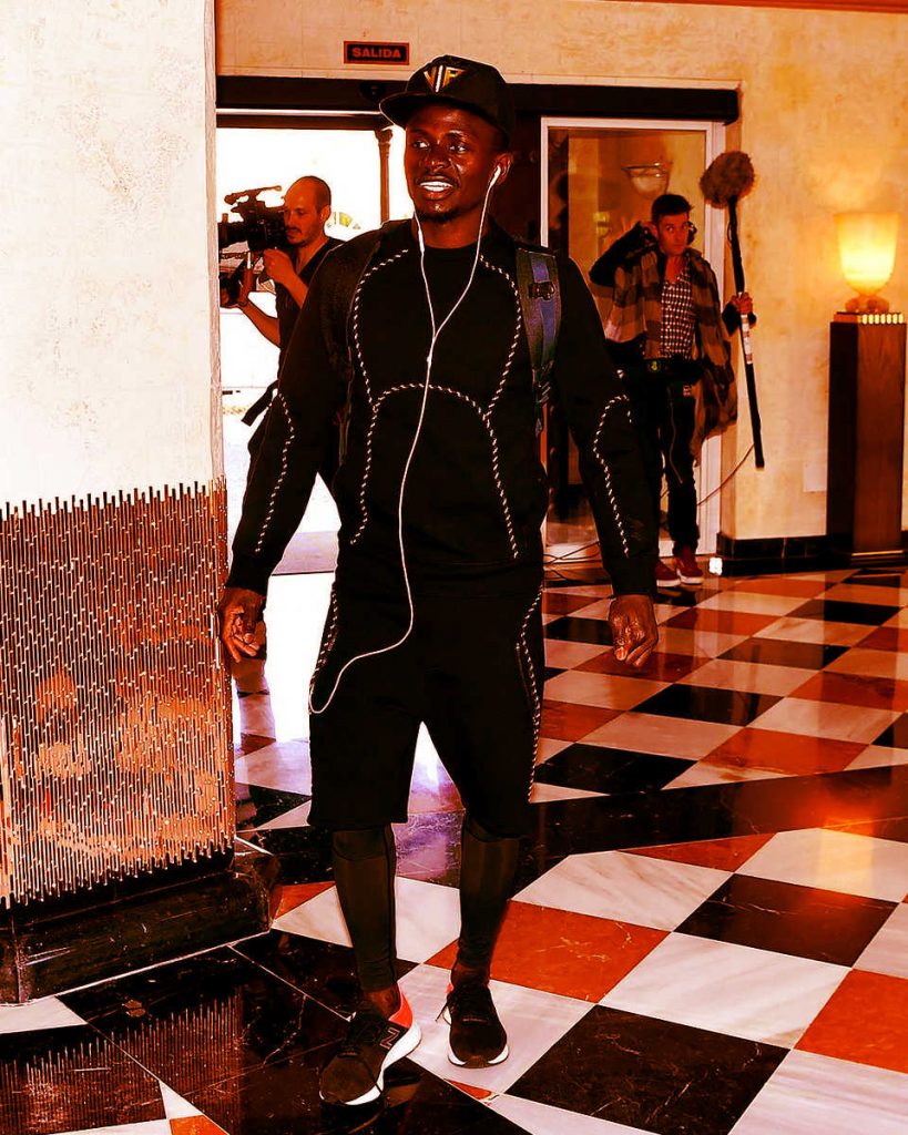 All-black attire from Sadio as the Senegalese arrived at Marbella