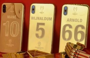 Photo - Liverpool players received a 24K gold-plated iPhone XS Max each for winning the Champions League