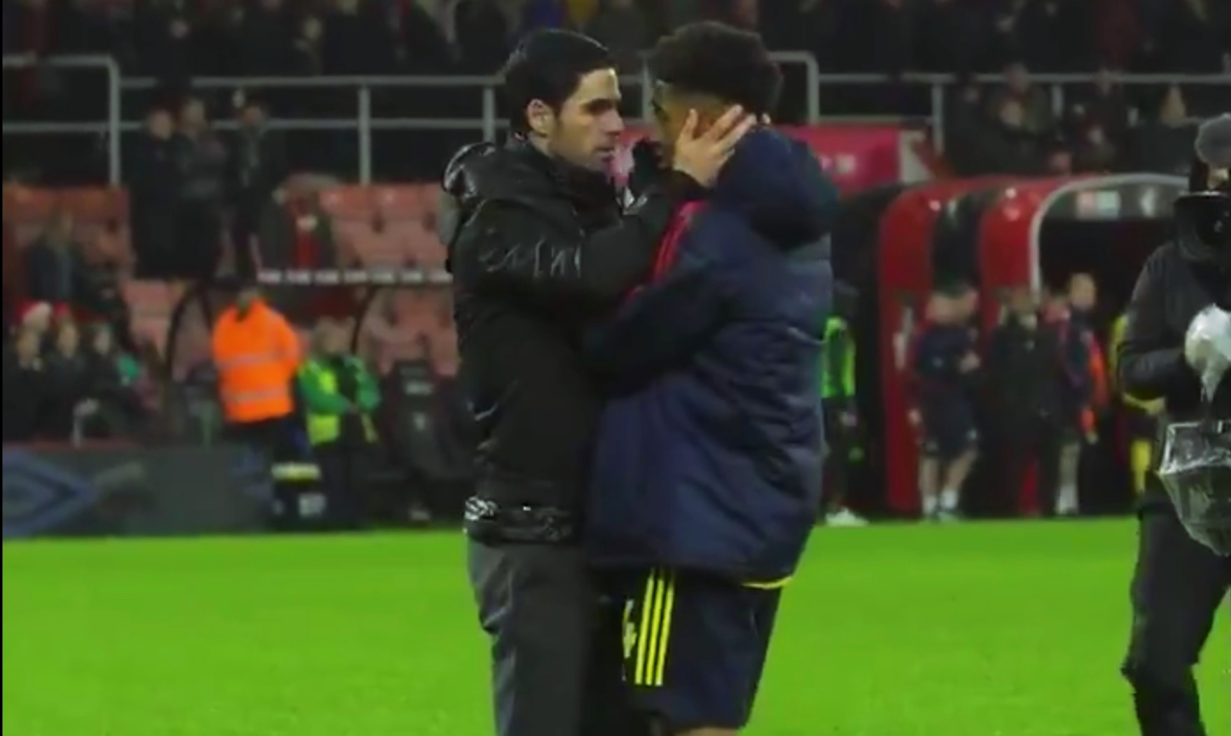 Mikel Arteta caught on cam giving Reiss Nelson the ‘Pep Guardiola treatment’ after Bournemouth draw