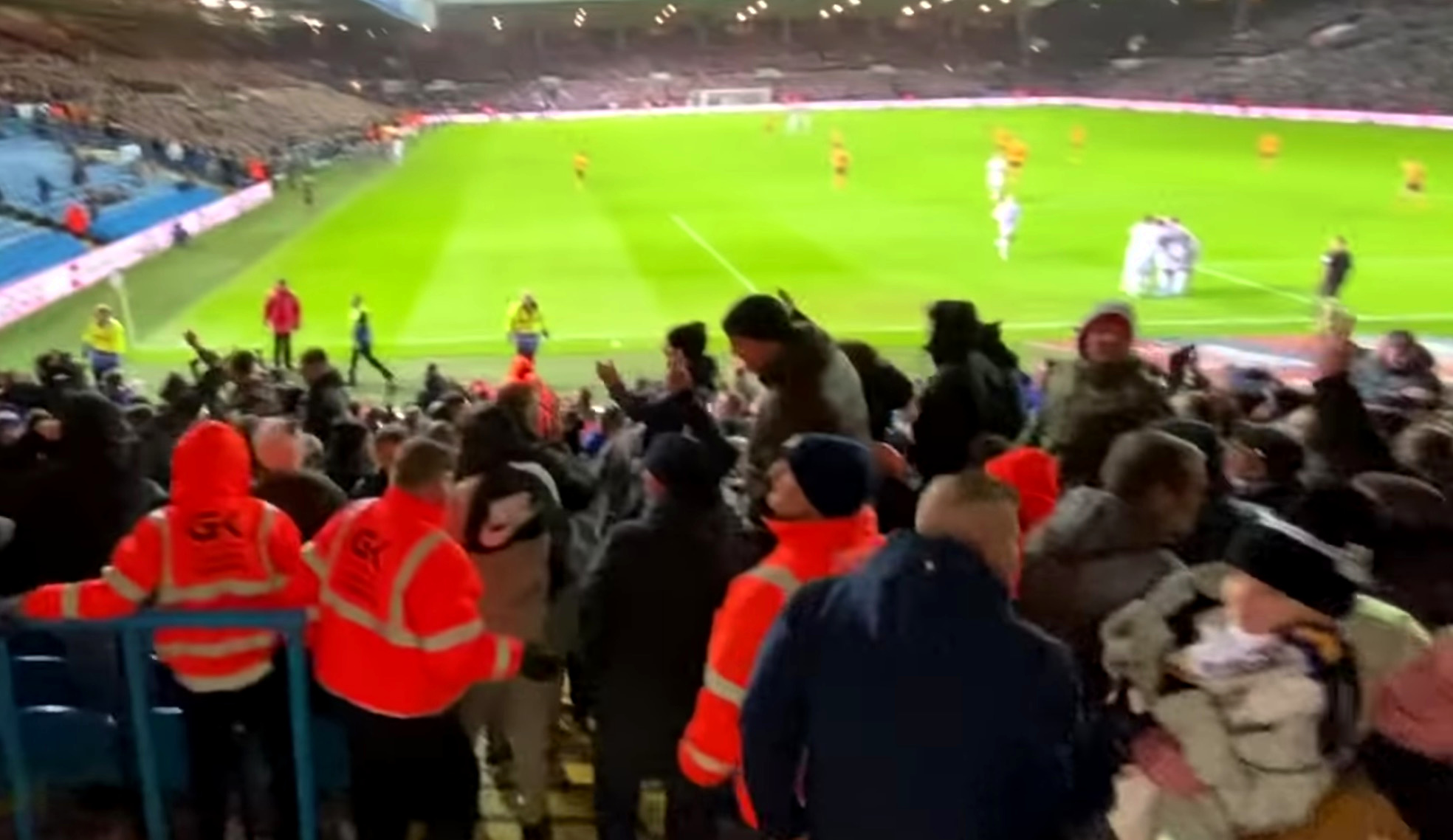 Leeds United  fans caught on cam taking the utter piss out of Hull City’s infamous “mauled by the Tigers” chant