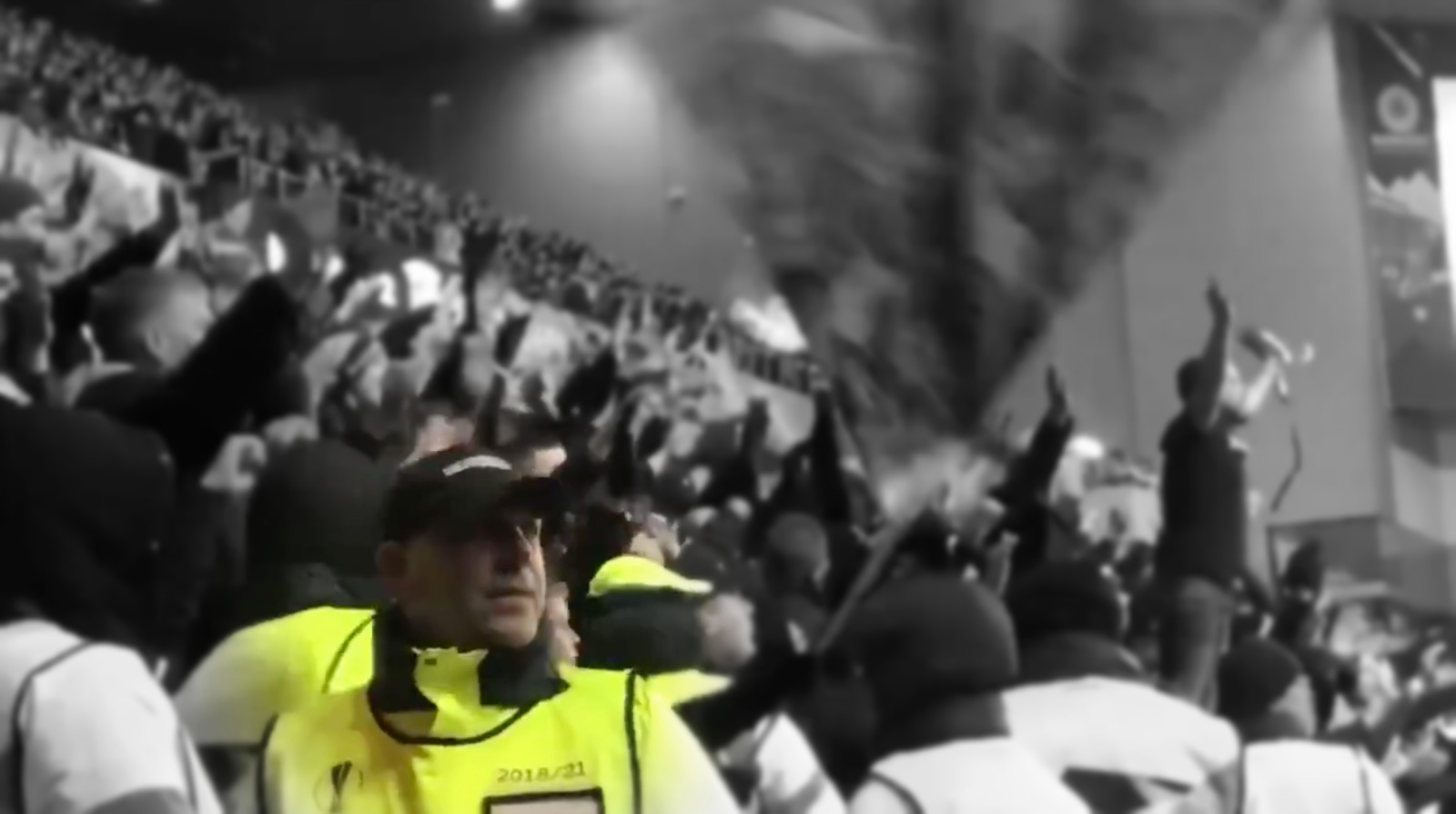 Footage of a steward soaking in the atmosphere inside Ibrox goes viral after Rangers v Braga