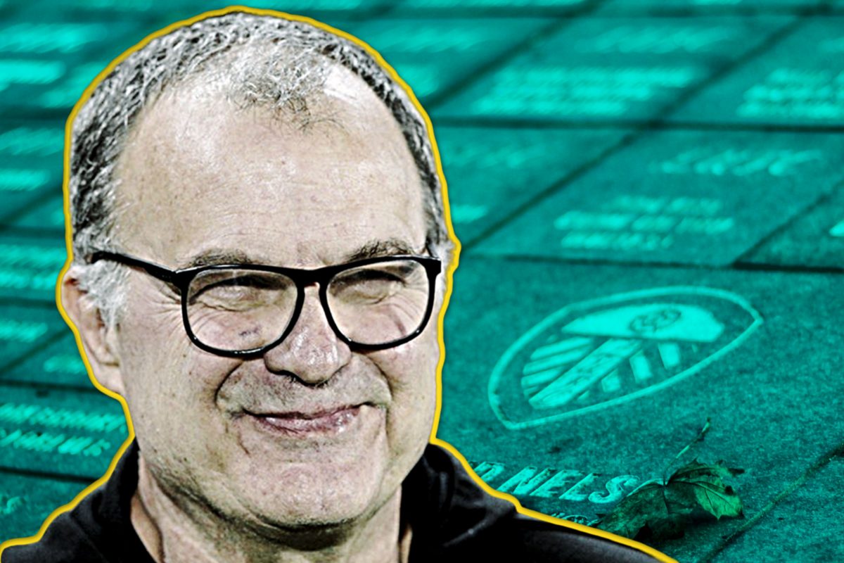 Leeds United fans notice what Marcelo Bielsa was wearing as new photo surfaces online