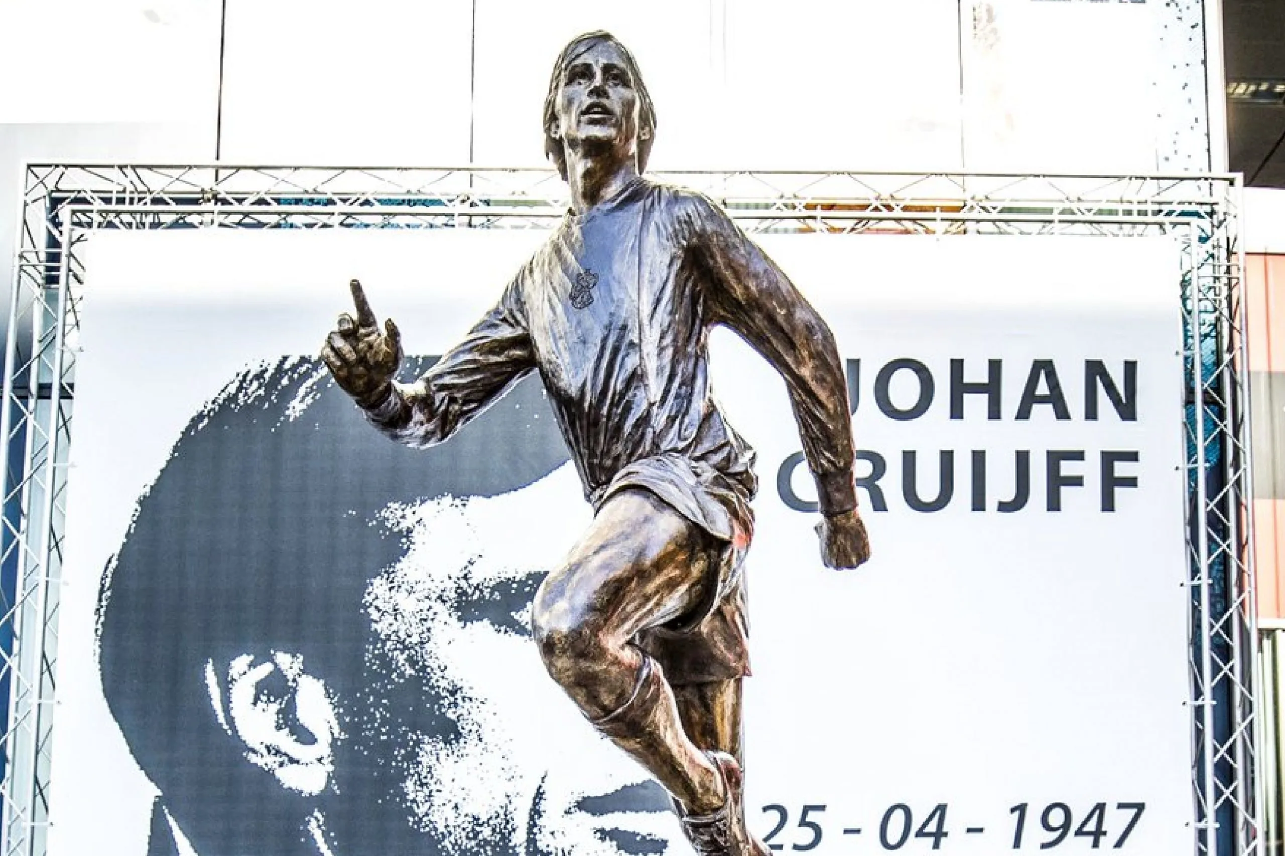 New Johan Cruyff statue goes up outside Ajax's stadium
