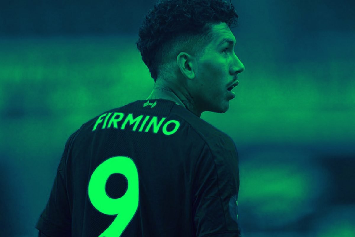 Roberto Firmino in Liverpool number 9 shirt