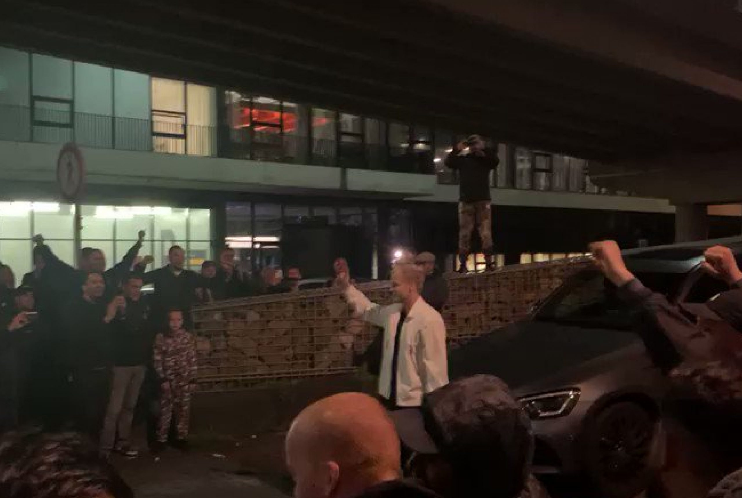 (Video) Donny van de Beek received an incredible farewell from Ajax fans after Holland v Italy