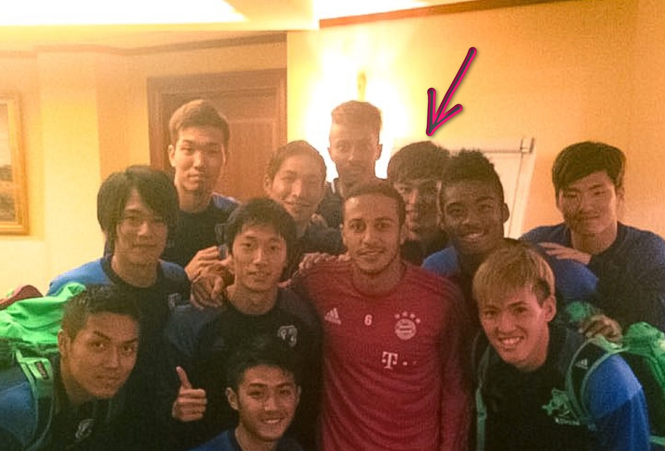 Old photo of Takumi Minamino and Thiago Alcantara from 2016 goes viral among Liverpool fans