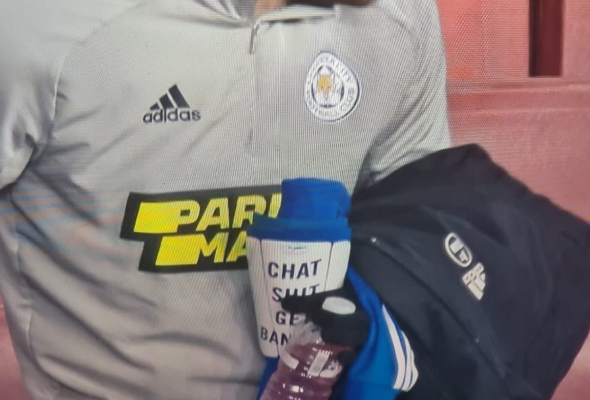 Photo – Jamie Vardy wears shin pads with ‘chat s*** get banged’ written on them