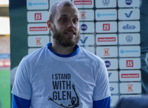 Teemu Pukki wearing ‘I support Glen’ t-shirt