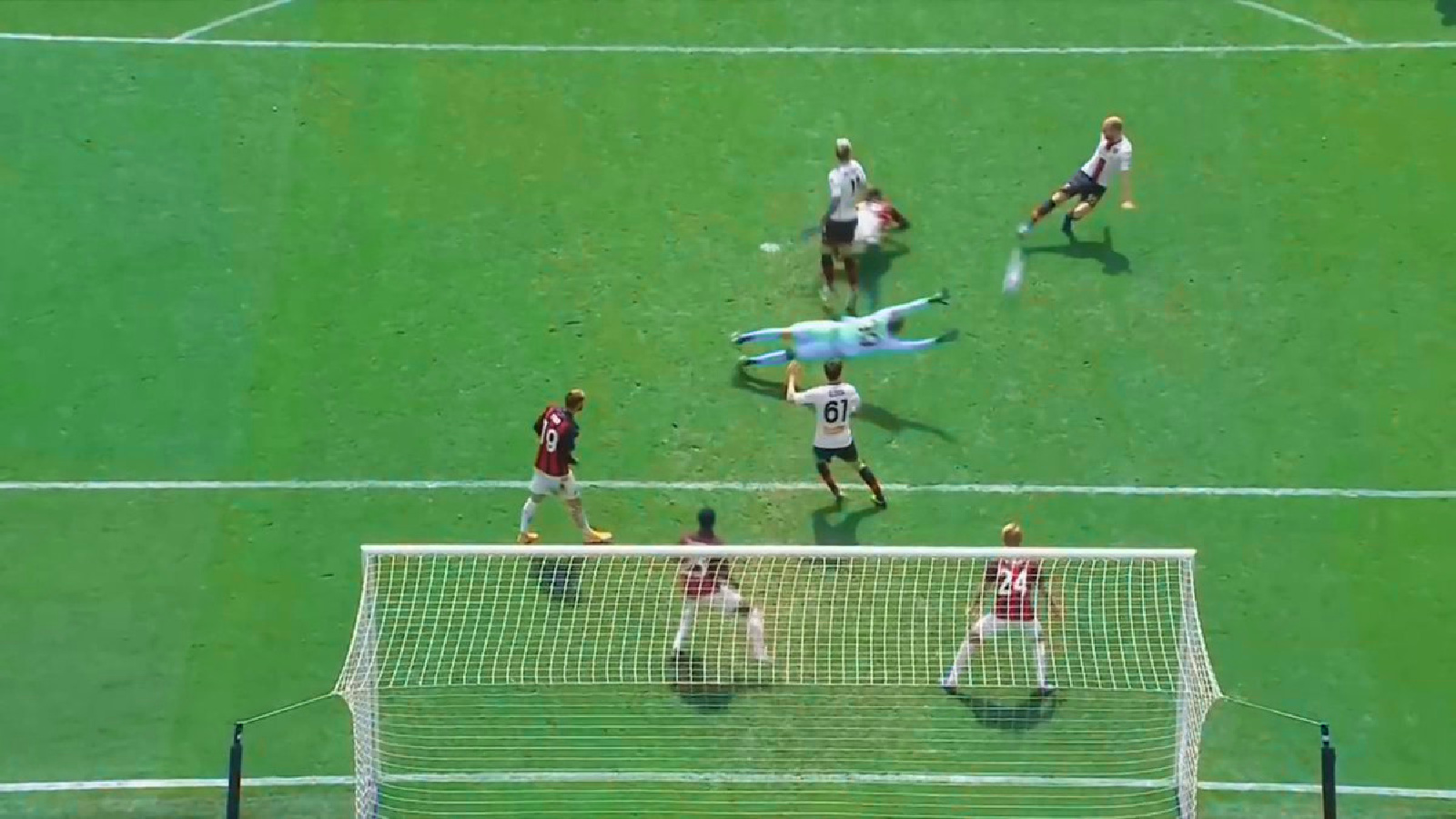 Video: Simon Kjaer and Fikayo Tomori pull off robust double block against Genoa