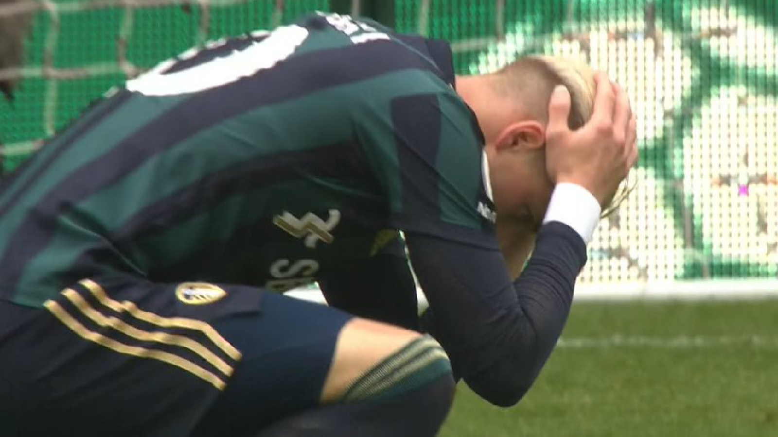 Video: Ezgjan Alioski drills an extravagant mishit against Burnley