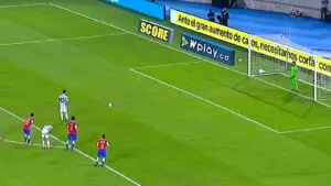 Lionel Messi penalty v Chile