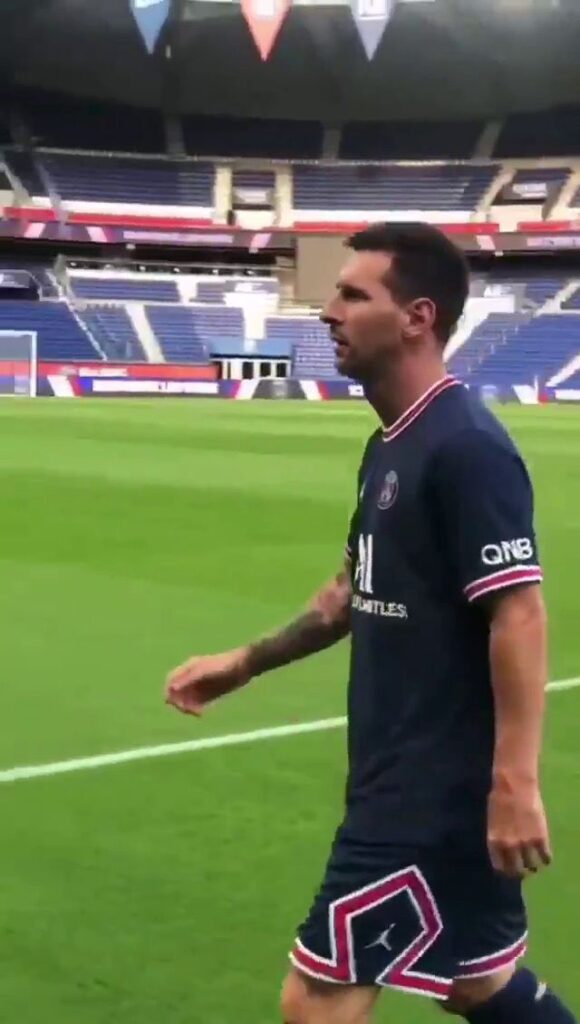 First photos of Lionel Messi in PSG kit after leaving Barcelona