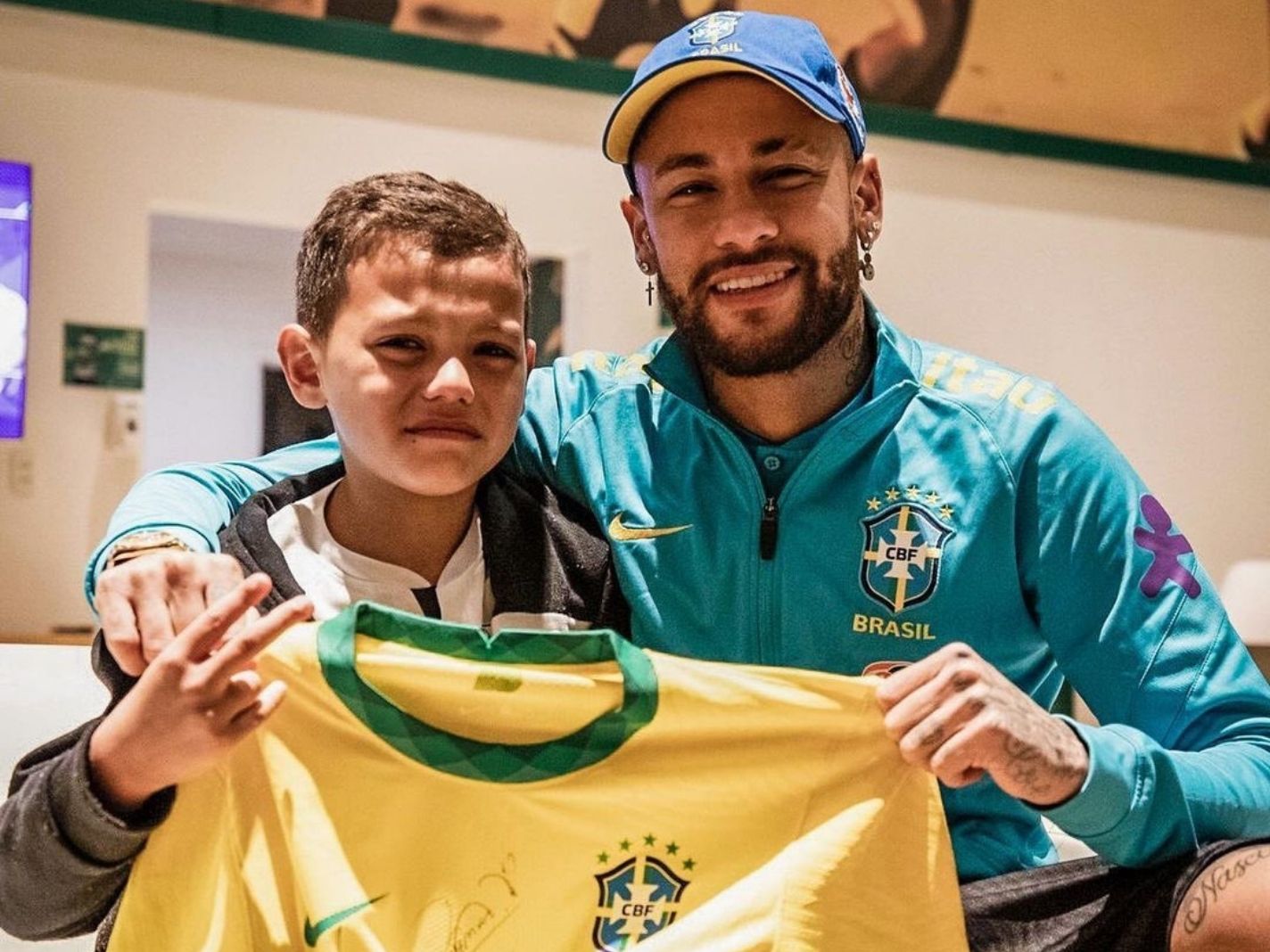 9-year-old Santos player who was bullied online finds support from Neymar