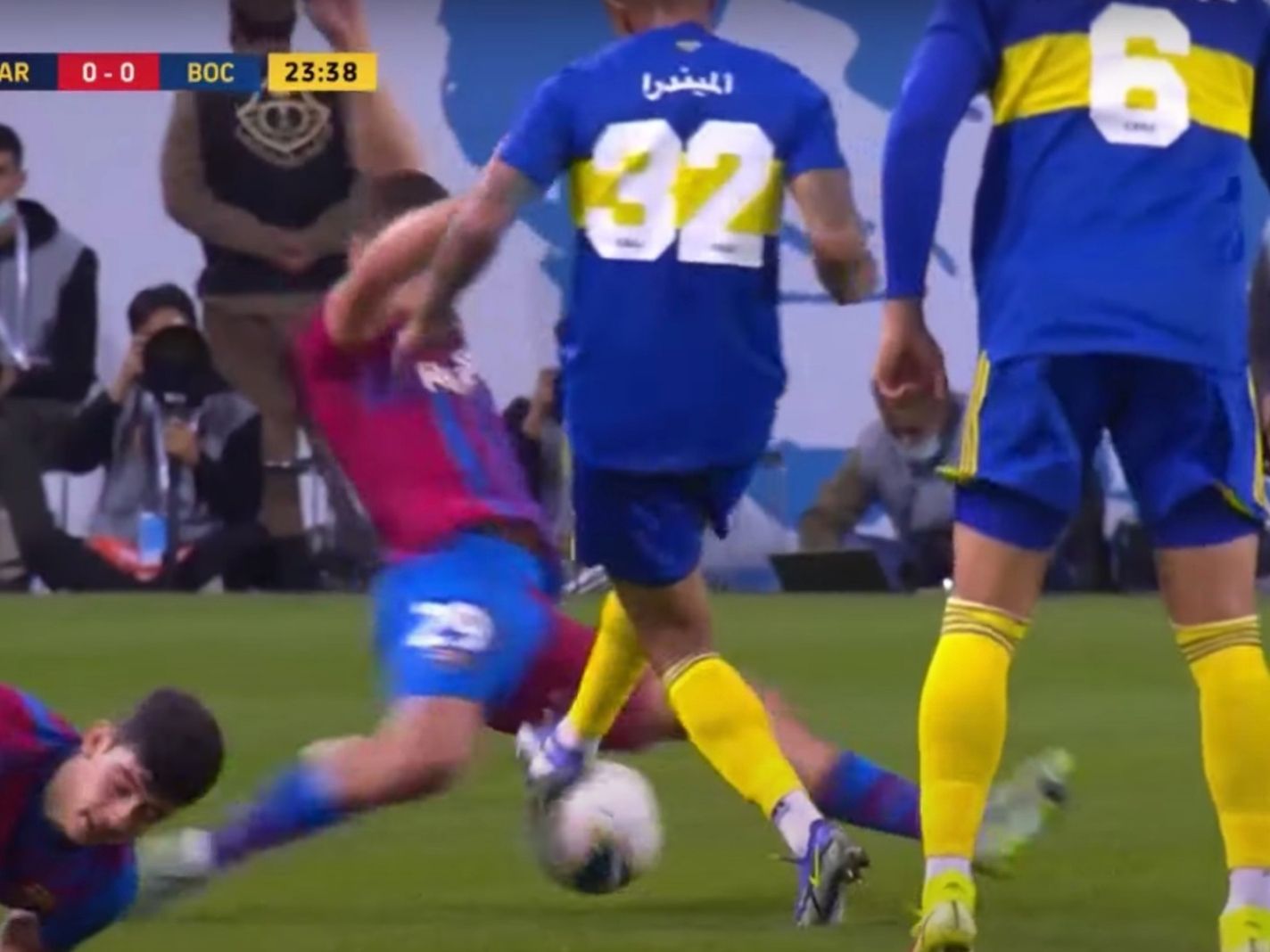 Boca Juniors midfielder Agustin Almendra pulls off sensational nutmeg against Barcelona