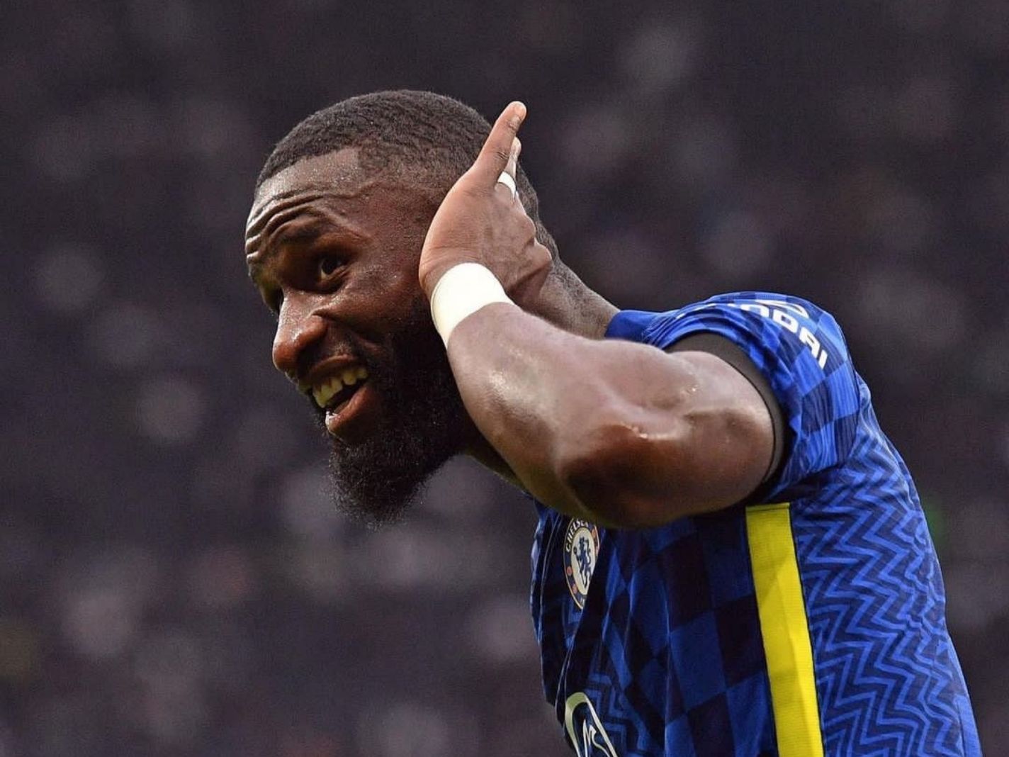 Matchgoer films Antonio Rudiger beelining to join the full-time fight against Leeds
