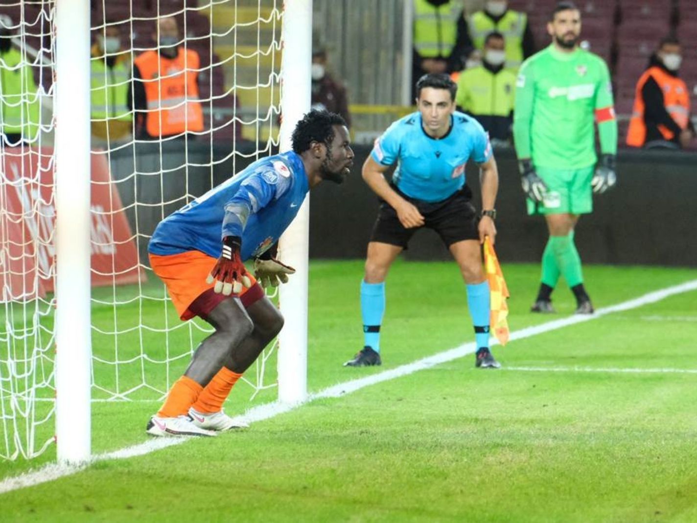 Mame Biram Diouf in goal for Hatayspor