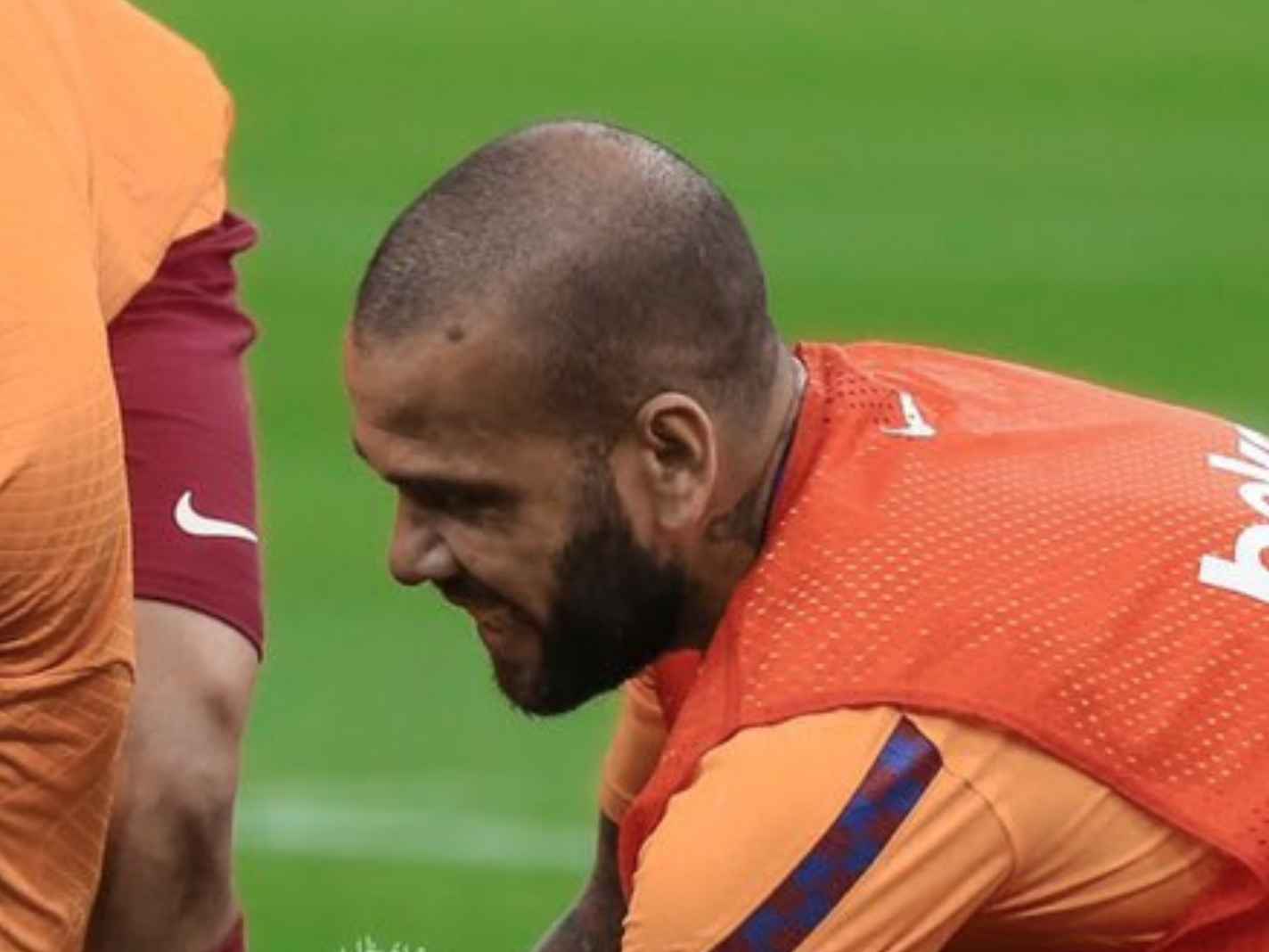 How Dani Alves recreated Neymar and Messi moment by helping Gavi tie his shoelaces