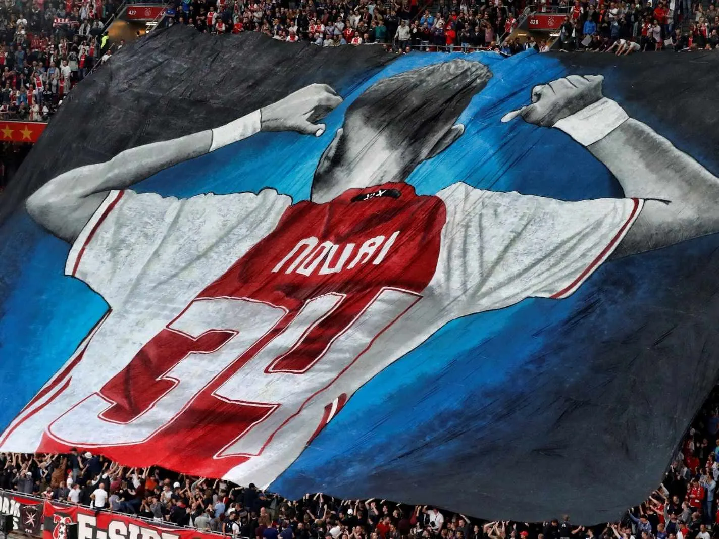 Ajax fans' banner for Nouri