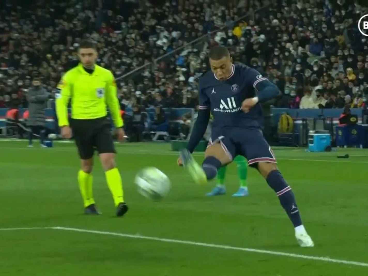 Kylian Mbappe produces outside of the boot assist that would make Quaresma proud