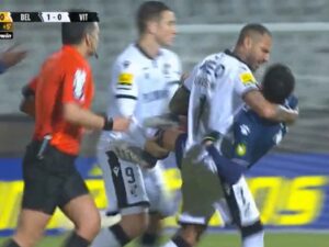 Ricardo Quaresma picks up Afonso Sousa off the ground