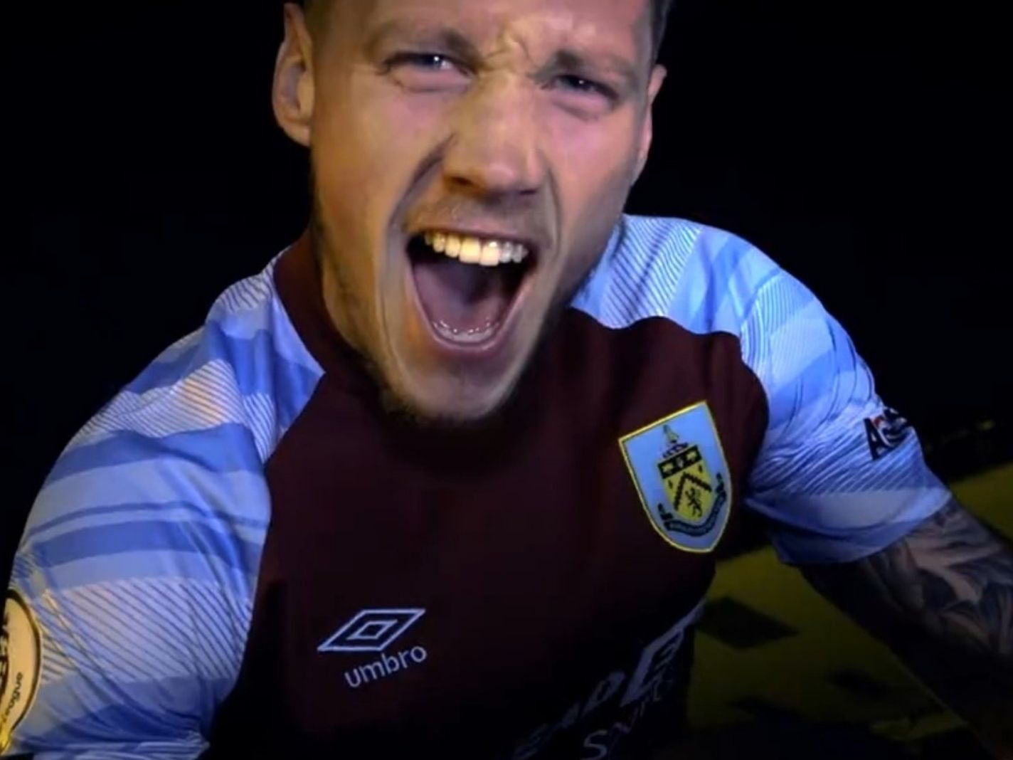 Twitter reacts as Burnley announce Wout Weghorst with Jurassic Park crossover