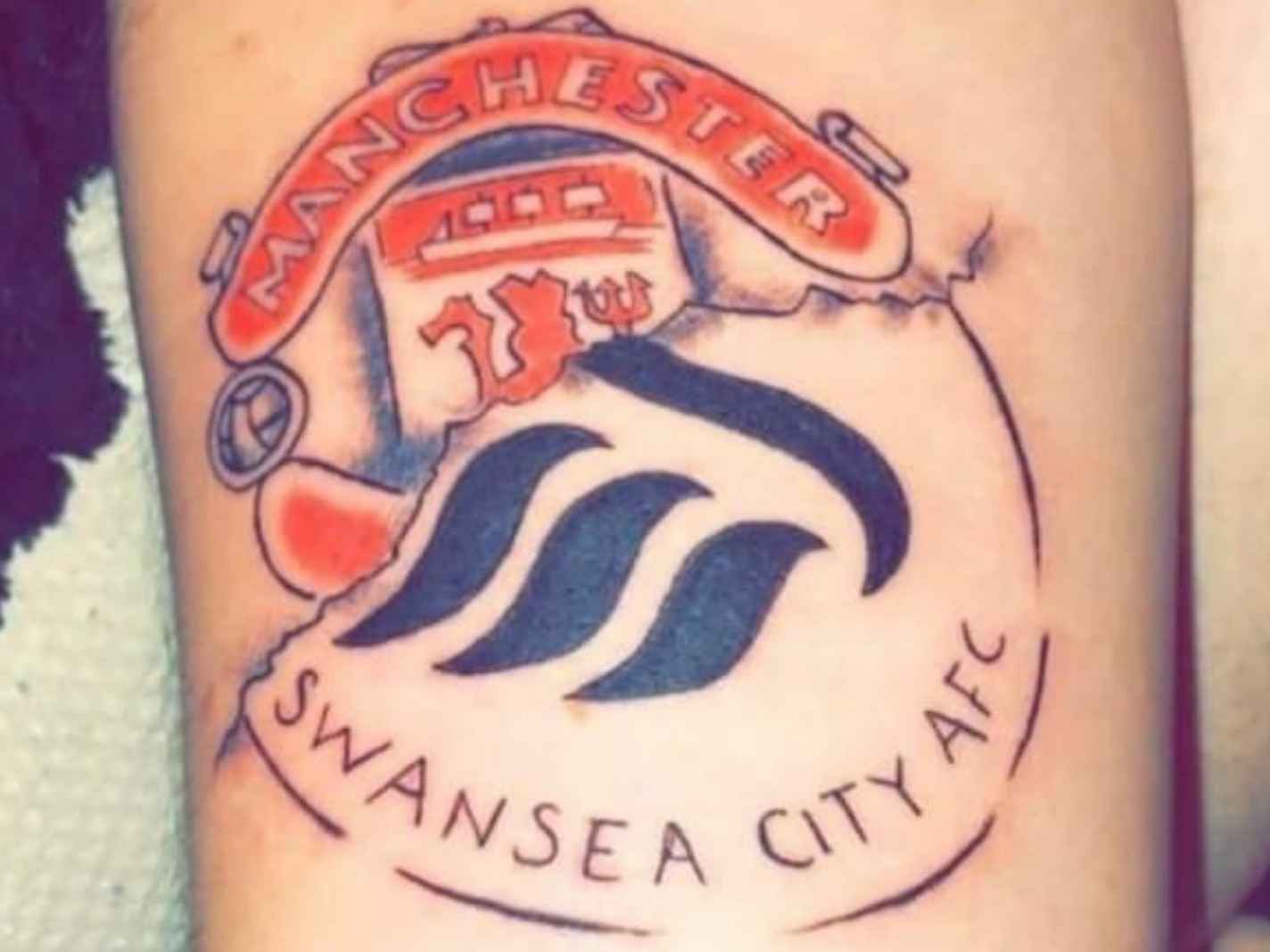 People Are Unsettled By This Half-And-Half Man United And Swansea City  Tattoo – Thick Accent