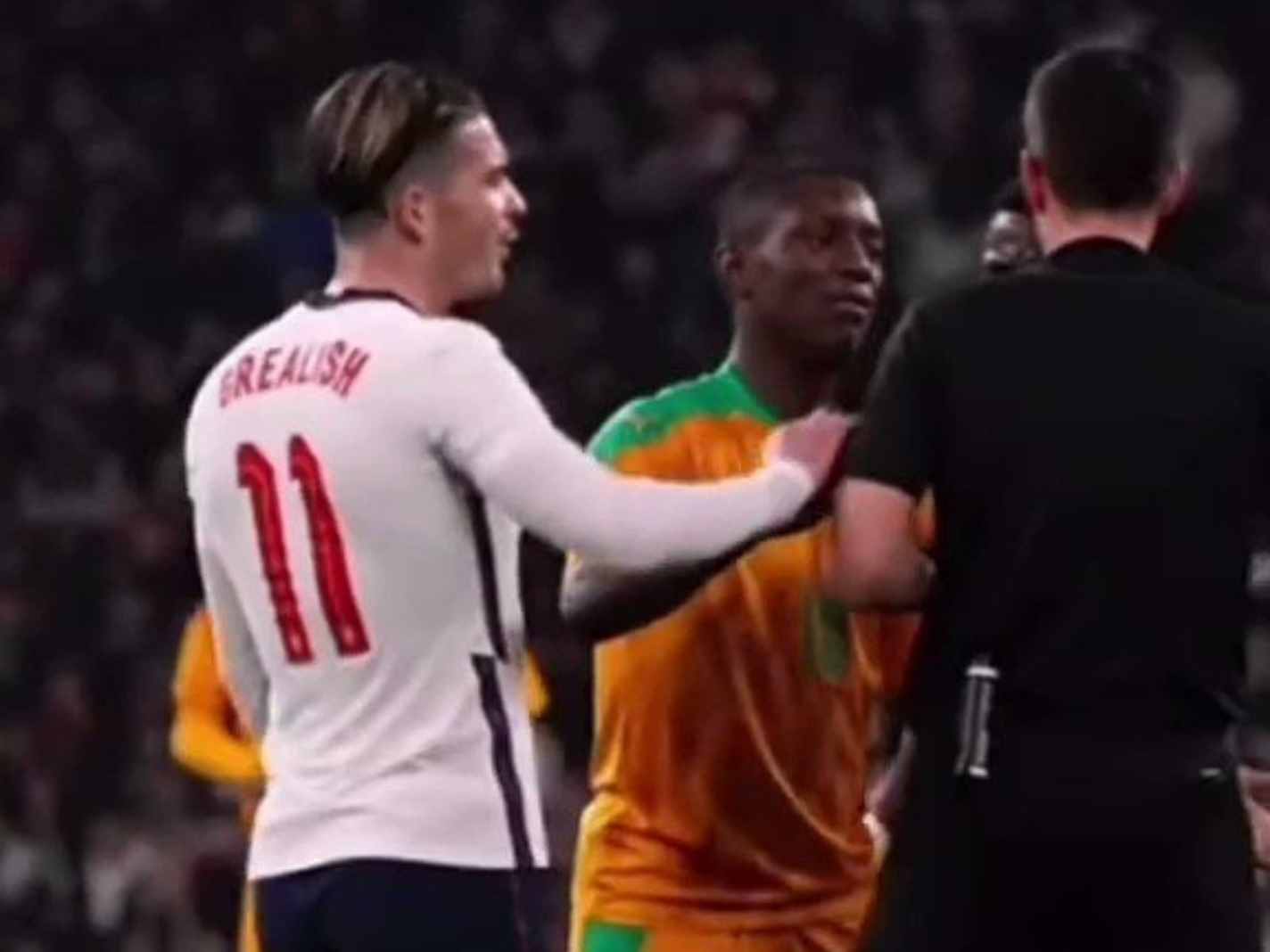 An amazing display of chivalry from Jack Grealish towards Serge Aurier