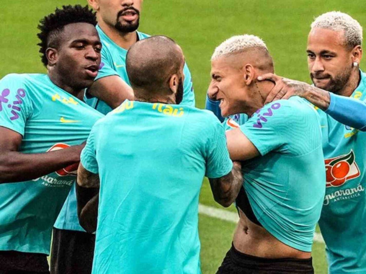Richarlison and Vinicius Jr. had to be separated in Brazil training