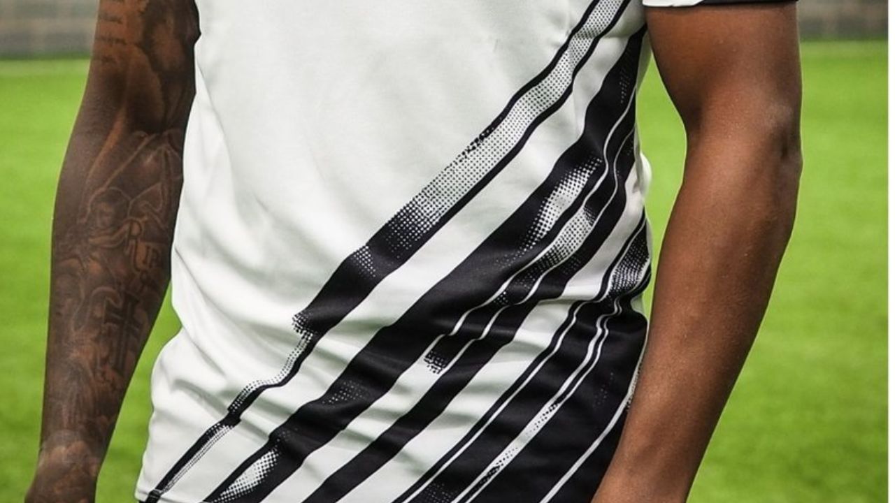 Skidmark Pattern on New Derby County Home Kit Backfires Big Time
