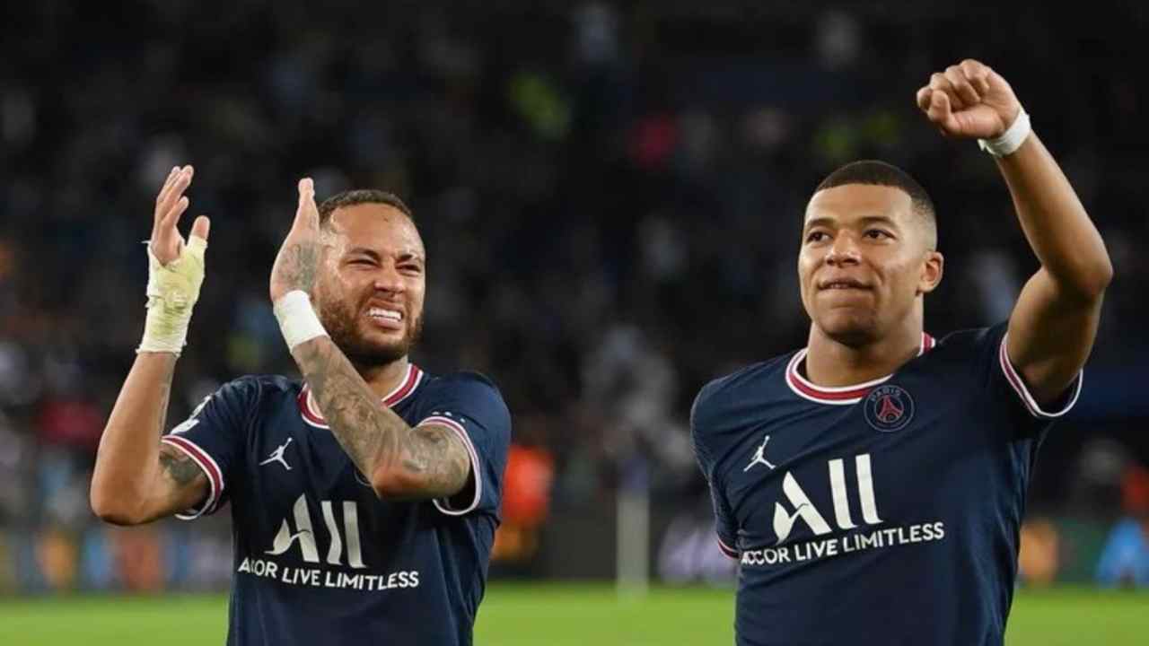 Neymar Fights For Mbappe After Media Says They Hate Each Other