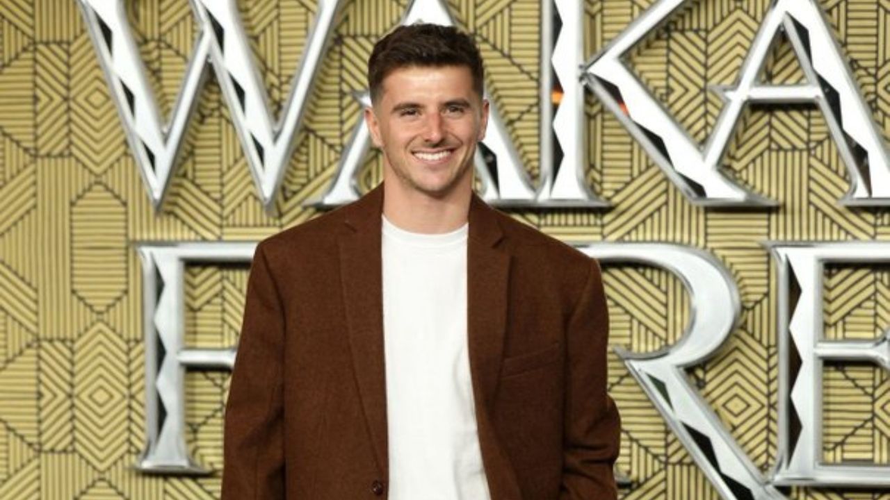 Look: Mason Mount Rocks Oversized Burberry Suit To Black Panther Premiere