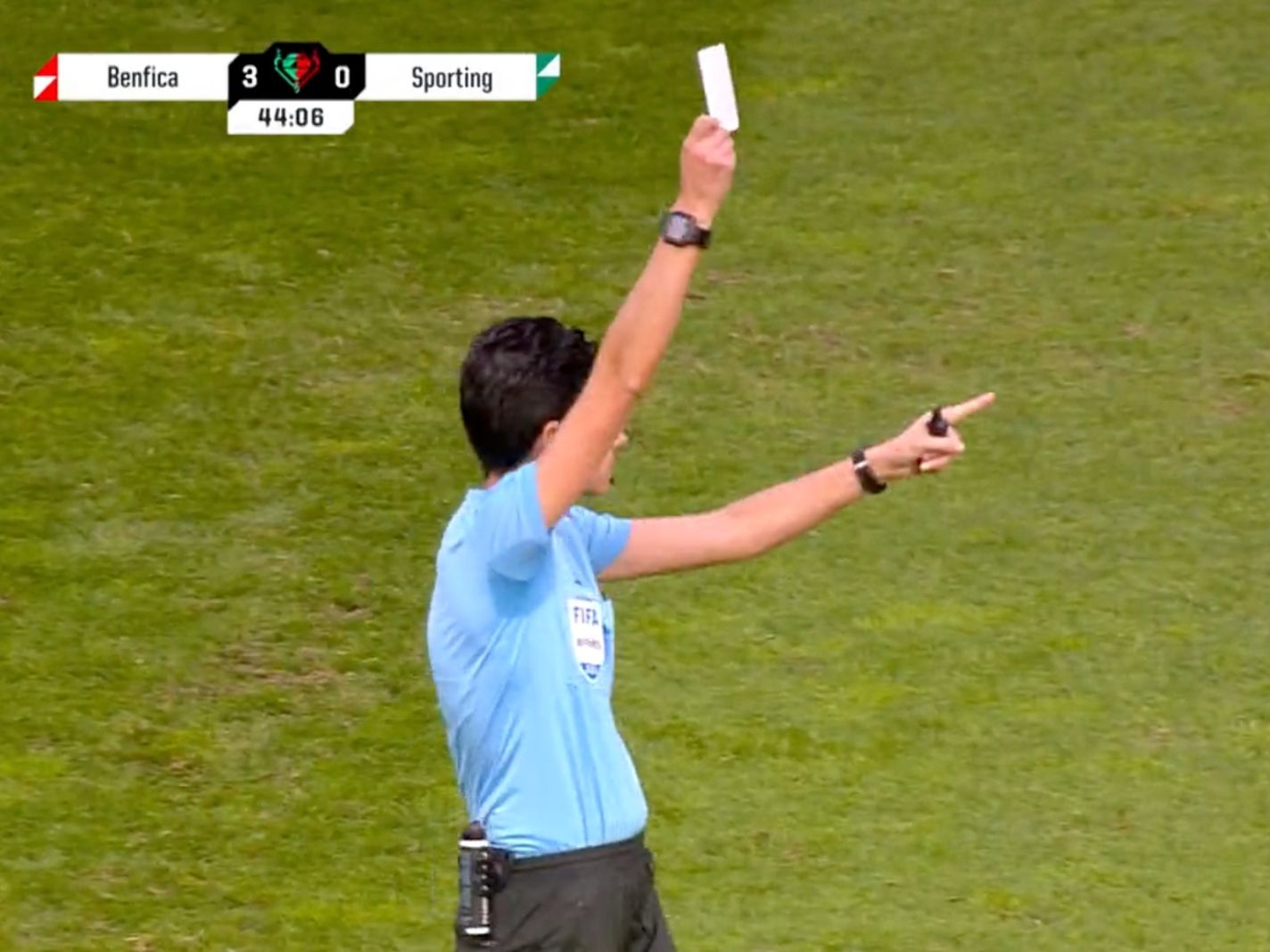 Explaining The Usage Of White Card In Football