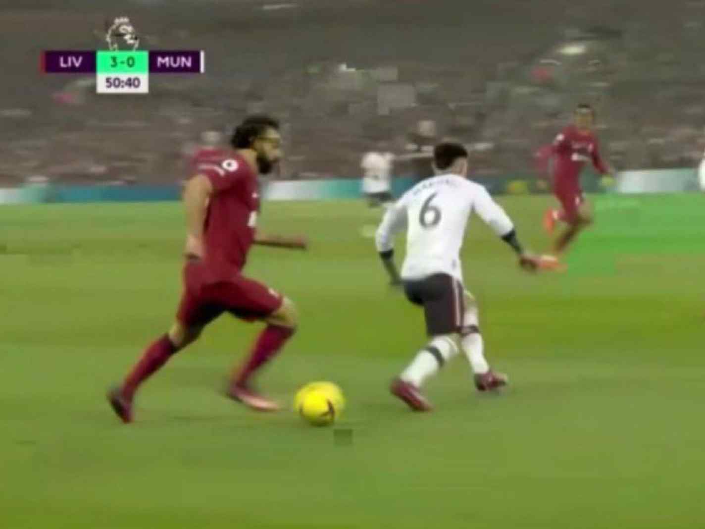 How Twitter reacted to Mohamed Salah turning Lisandro Martinez inside out