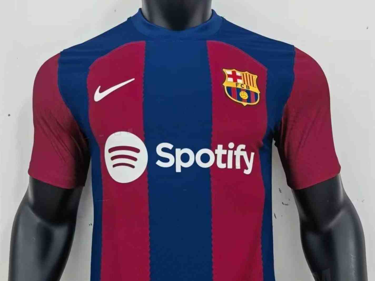 Leaked Barcelona Home Kit for 23/24 Season Recognizes Femeni Side