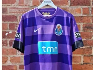 The Best and Boldest Purple Kits in Football History From Tottenham to Argentina