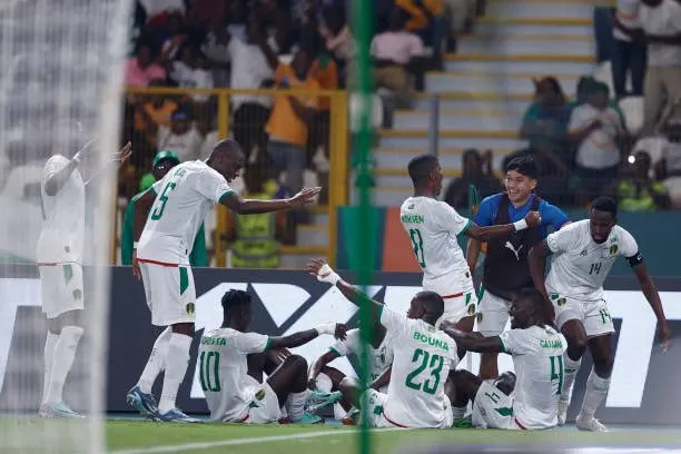 Mauritania players celebrate after winning against Algeria