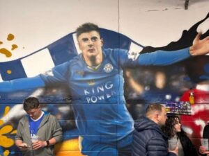 Jamie Vardy or Mason Mount Fans Debate Identity of King Power Mural