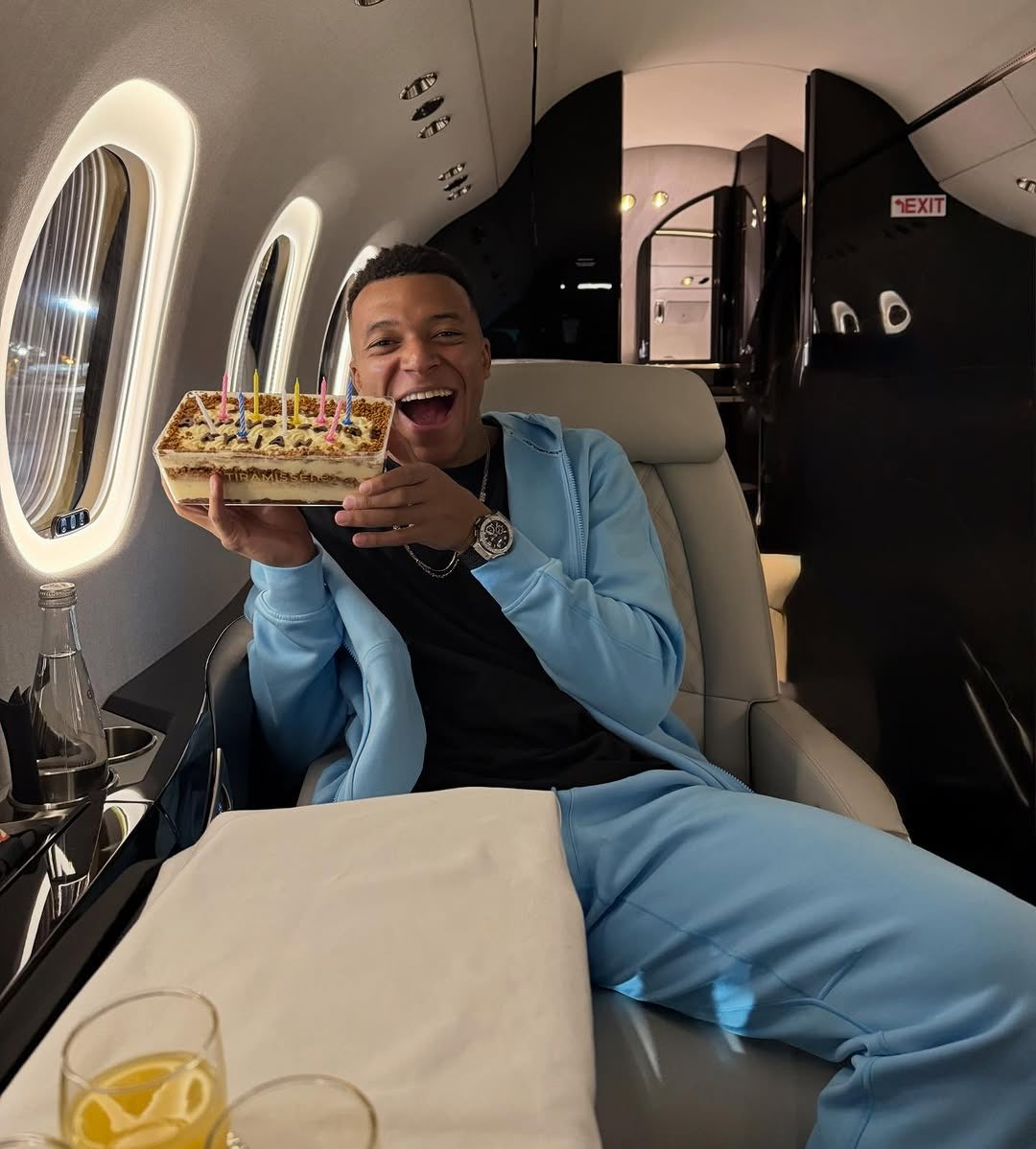 Kylian Mbappe Cannot Stop Eating Tiramisu Despite Strict Real Madrid ...