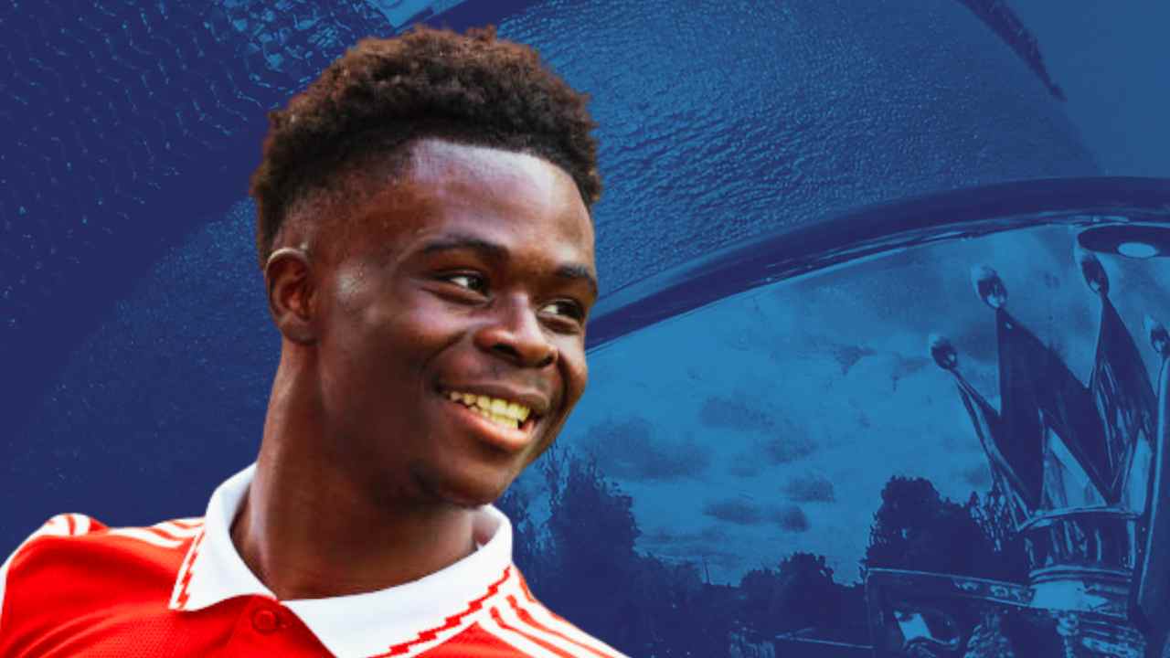 bukayo-saka-captures-premier-league-trophy-in-his-oakley-glasses